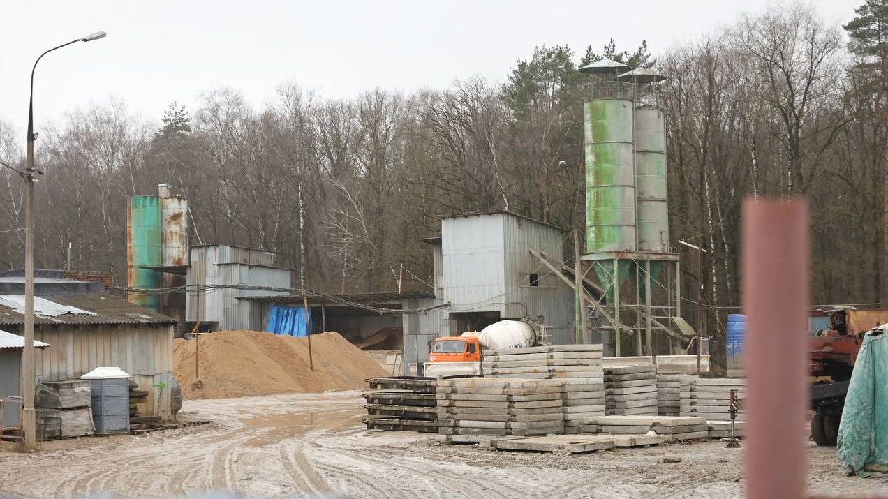 (12+) В Белянинове проверяют законность подключения нелегальных объектов к коммунальным ресурсам смотреть онлайн