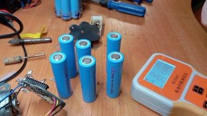 ремонт🔋 аккумулятора вертикального пылесоса.mp4