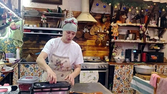 ЛЕША УЕХАЛ Я БЕЗДЕЛЬНИЧАЮ💃ЕМ ЙОГУРТЫ И ВАЛЯЮСЬ НА ДИВАНЕ💃!