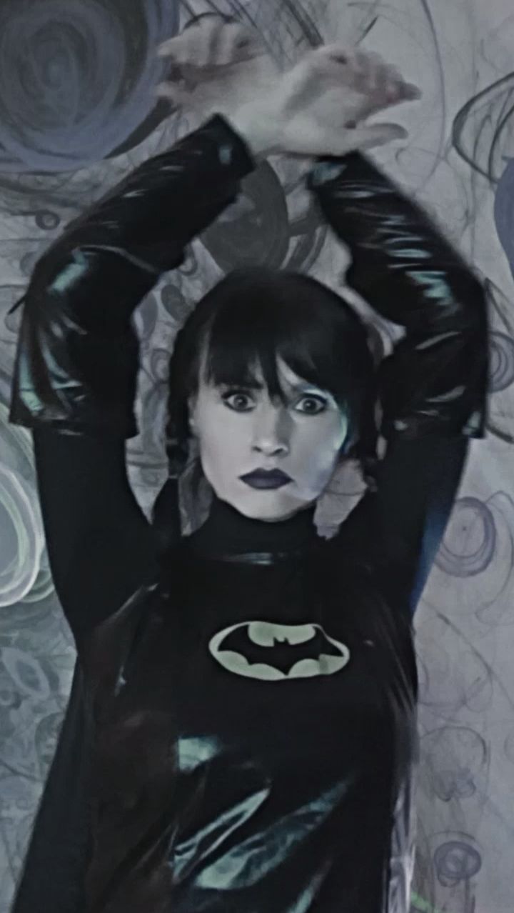 Dance Wednesday vs Batman #венсдей #адамс #бэтмен смотреть онлайн