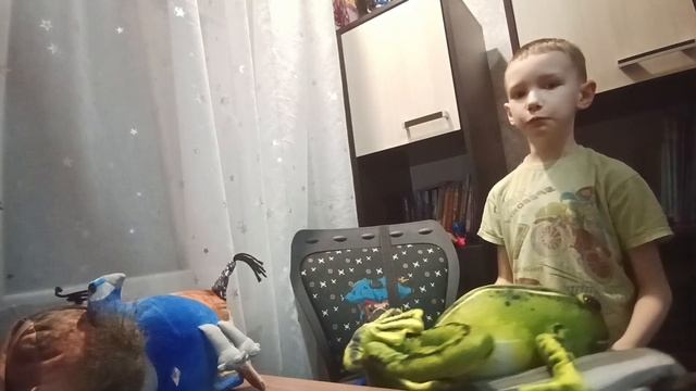 Шедоу показывает свои реалистичные игрушки