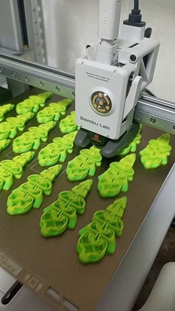 Процесс печати ящерки на 3Д принтере смотреть онлайн