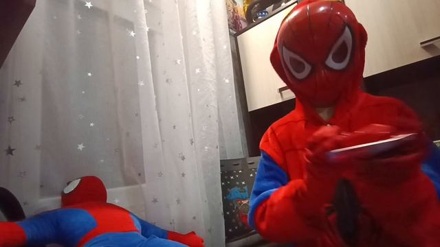 К Шедоу и подписчикам пришел настоящий человек паук 🕷️🕸️🏃🏻♂️