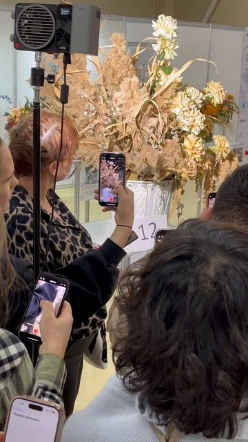 Роман Магаршак: работа на первом фестивале флористики «Южная Зима» смотреть онлайн