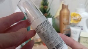 Добавляю в уход и добавляю бытовую химию.Кондиционеры,шампунь,гели для душа,скраб для тела,косметику