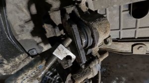 Меняем передние тормозные колодки на Hyundai Accent