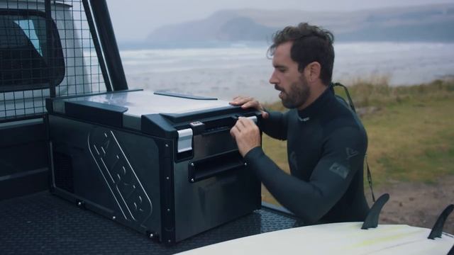 ARB Elements Weatherproof Fridge Freezer смотреть онлайн