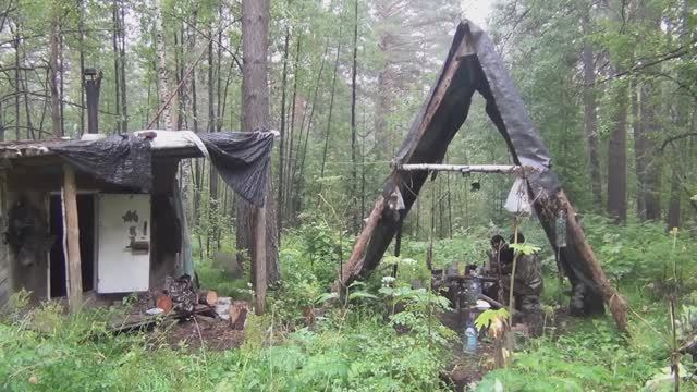 Жизнь ОТШЕЛЬНИКА ИЗБА Печем ХЛЕБ Полевая КУХНЯ в ДЕВСТВЕННОЙ ТАЙГЕ 2024 Руд 2 авг Рыбалка Охота Исхо смотреть онлайн