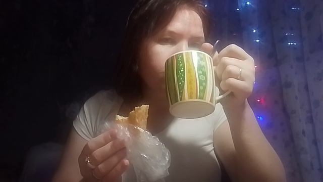 НЕ МОГУ ЛЕЧЬ СПАТЬ НЕ ПЕРЕКУСИВ /МУКБАНГ смотреть онлайн