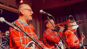 Мамульки Bend - Частушки ХК ЛОКОМОТИВ (Рюмочная Зюзино 05.12.2025)