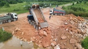 Part_2. Строительство дороги с использованием горного камня. Бульдозер толкает камни.