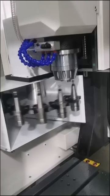 Обработка на фрезерном центре с ЧПУ ФОЦ650 смотреть онлайн