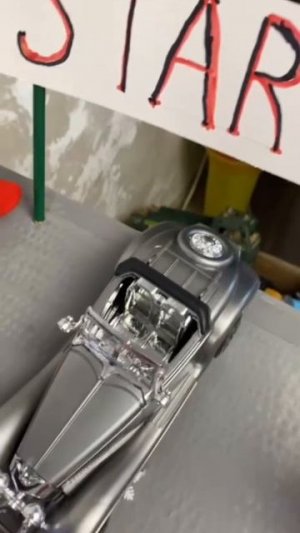 Новогодние машинки😊