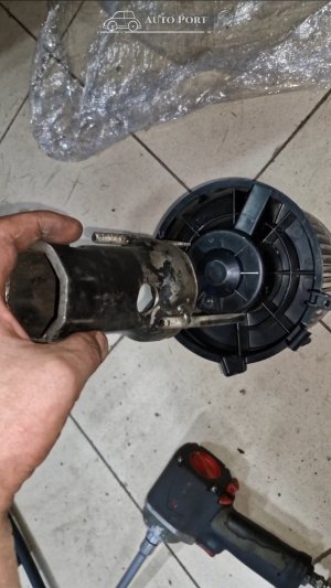 Жесть на СТО или "зубодробительная" вибрация в салоне Nissan X-Trail. #Shorts