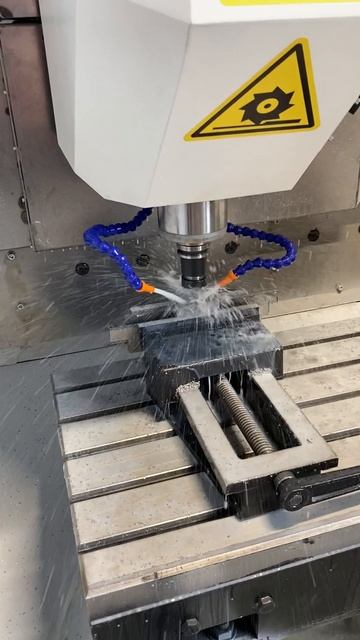 Обрабатывающий центр трехосевой СТАНОТЕКС смотреть онлайн