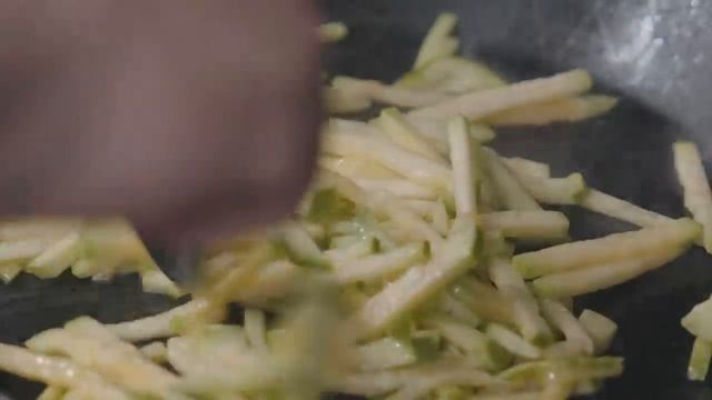 Кемпинг в сильный дождь с моей собакой . 2-комнатная надувная палатка смотреть онлайн