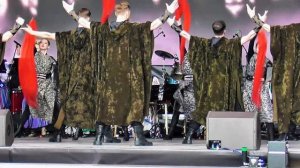 Военный Ритм: Эпичный Танец Коллектива — Сила, Стиль и Хореография.