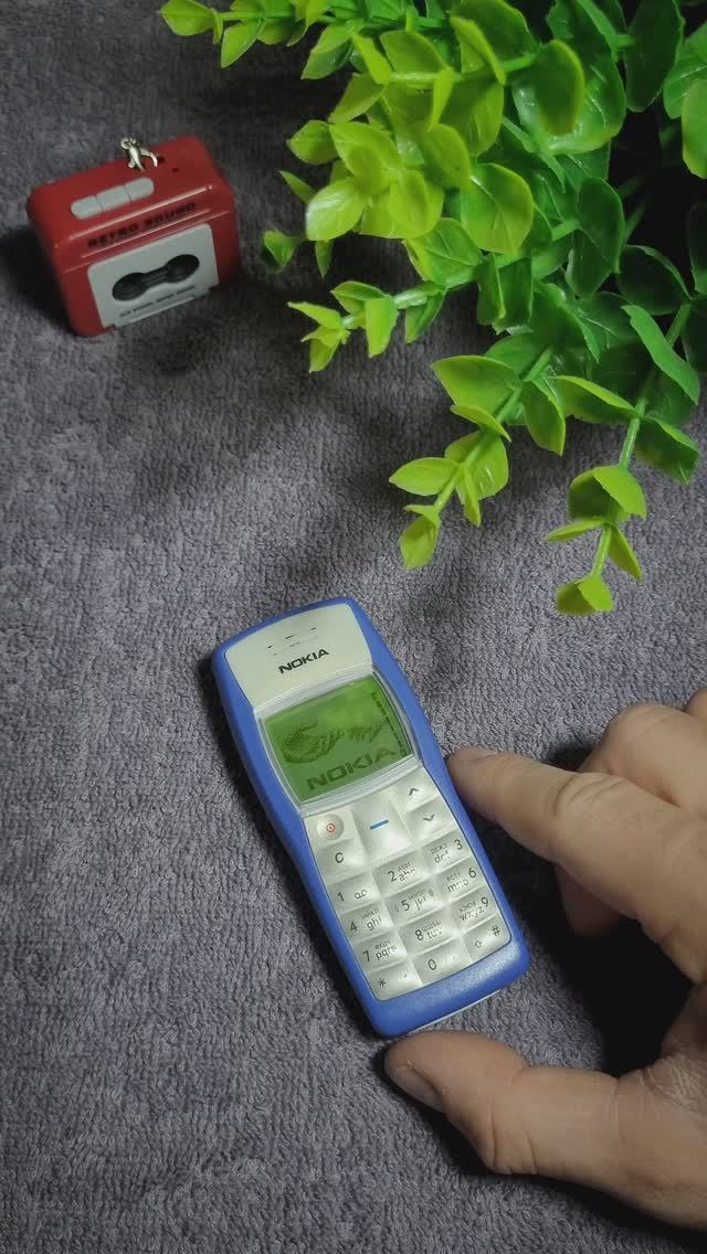 Самый массовый телефон Nokia 1100 смотреть онлайн