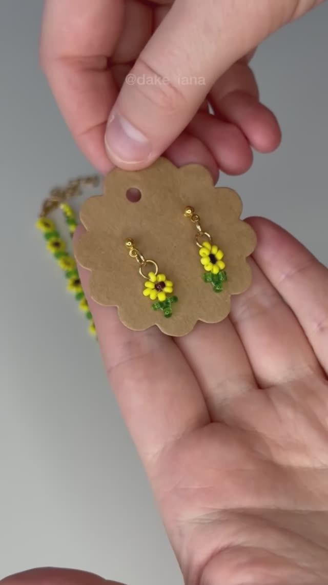 Упаковка чокеров и сережек из бисера ручной работы смотреть онлайн