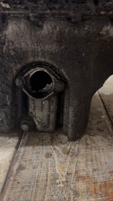 Меняем двигатель на Mercedes W124 2.0 на 2.3, убираем Январь ставим КАЕ😎 #mercedesbenz #w124 #merced смотреть онлайн