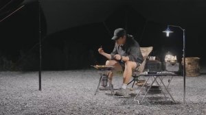 Одиночный автомобильный кемпинг в Форест-Маунтин . Уютный отдых с собакой . Дровяная печь ASMR