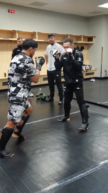 Пётр Ян — разминка перед Мерабом Двалишвили смотреть онлайн