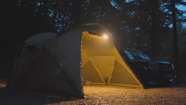 Одиночный кемпинг во время сильного дождя с моей собакой . Гром и молния . смотреть онлайн
