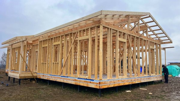 Построил БЮДЖЕТНЫЙ каркасный дом. Пошаговый процесс строительства. Вот что получилось.....