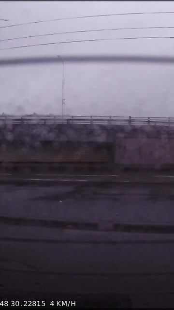 Курьер чуть в меня не влетел. смотреть онлайн