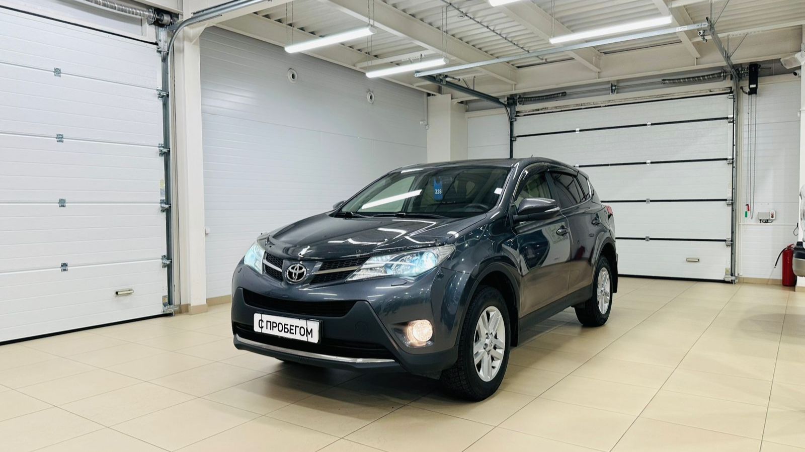 Toyota RAV4, 2013 год