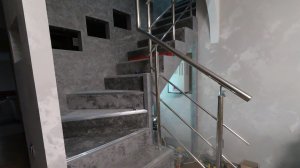 Как обшить металлическую лестницу ковролином: пошаговая инструкция для новичков.