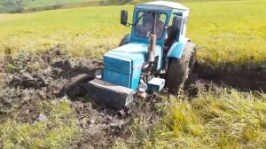 Трактор Т-40 застрял в болоте. Как вытаскивали трактор.