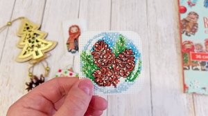 Вышивка крестом. Маленькие новогодние сюжеты.