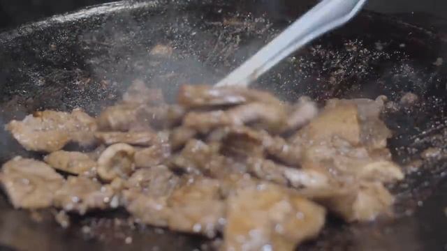 Соло кемпинг под проливным дождем с моей собакой . Отдых в палатке ASMR смотреть онлайн