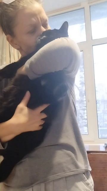 "Она меня зацелует😸" смотреть онлайн