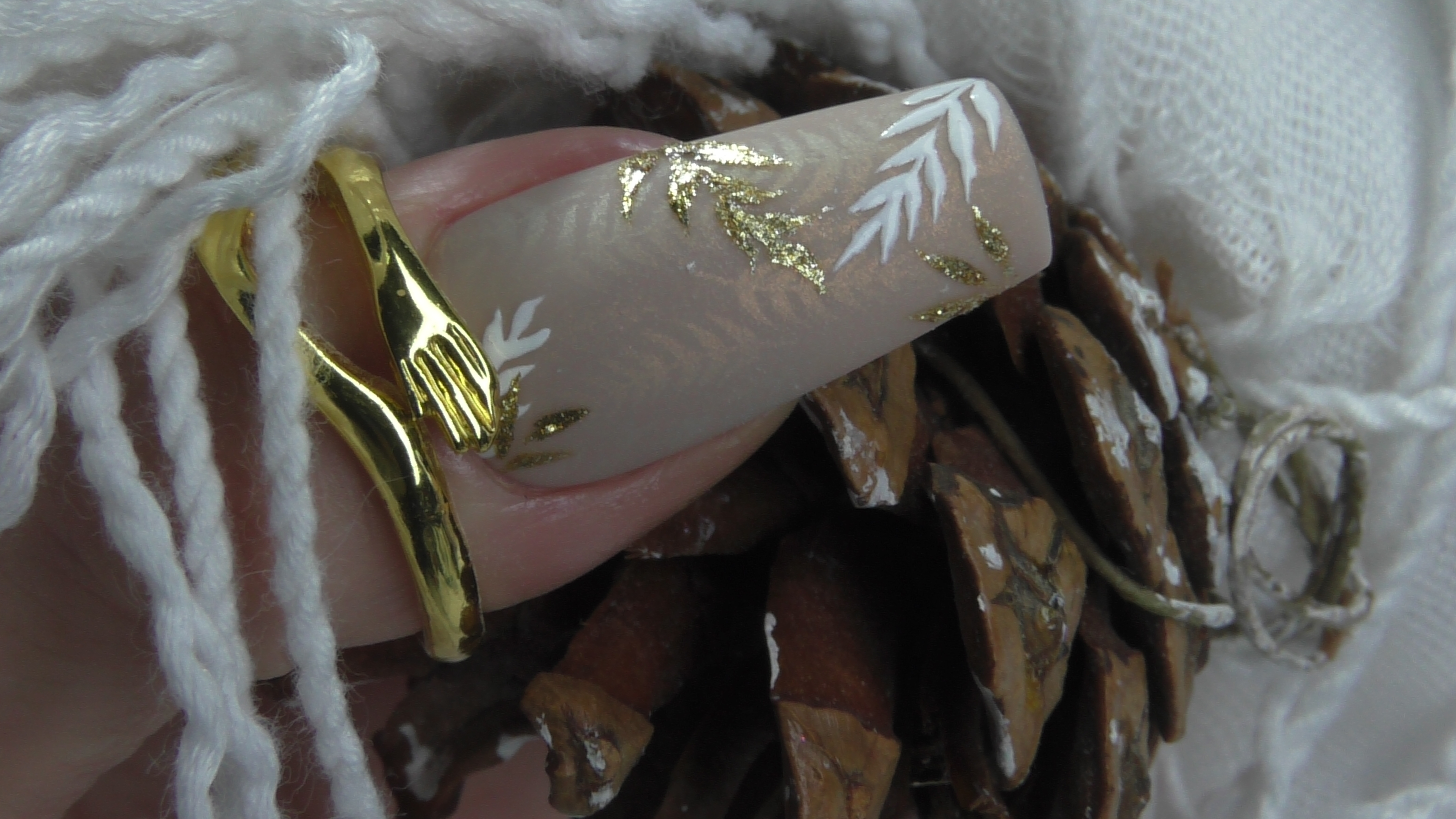 Гель лак Irisk Ароматерапия смотреть онлайн