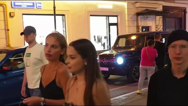 ДЕВУШКИ 2025 💖 Где гуляют и как знакомятся самые свободные в Москве смотреть онлайн