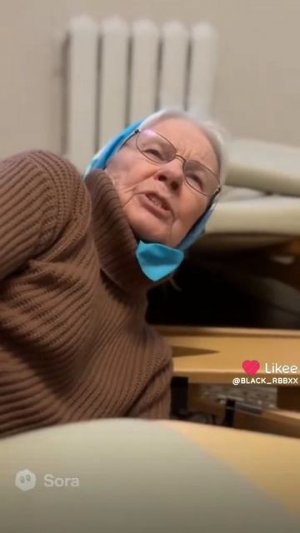 тоха сделал массаж бабушке