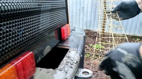 Китайский погрузчик LiuGong ZL928 Утяжелил бедолагу. Бахнул бетона в бампер. Переделка котла на 220в