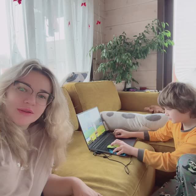 Играем Roblox! У нас работает Роблокс 😱🤓‼️✅ симулятор магазина и ПВЗ ! Роблокс заработал ✅ смотреть онлайн