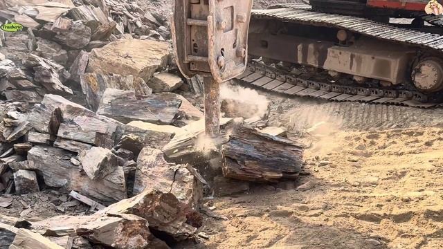 Строительство, работы в карьере , где добывают камень для дробилок, продолжение смотреть онлайн