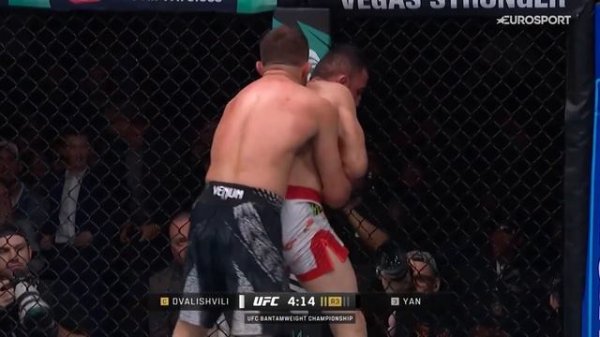 Чемпионский бой!!! Мераб Двалишвили VS Пётр Ян 07.12.2025.mp4