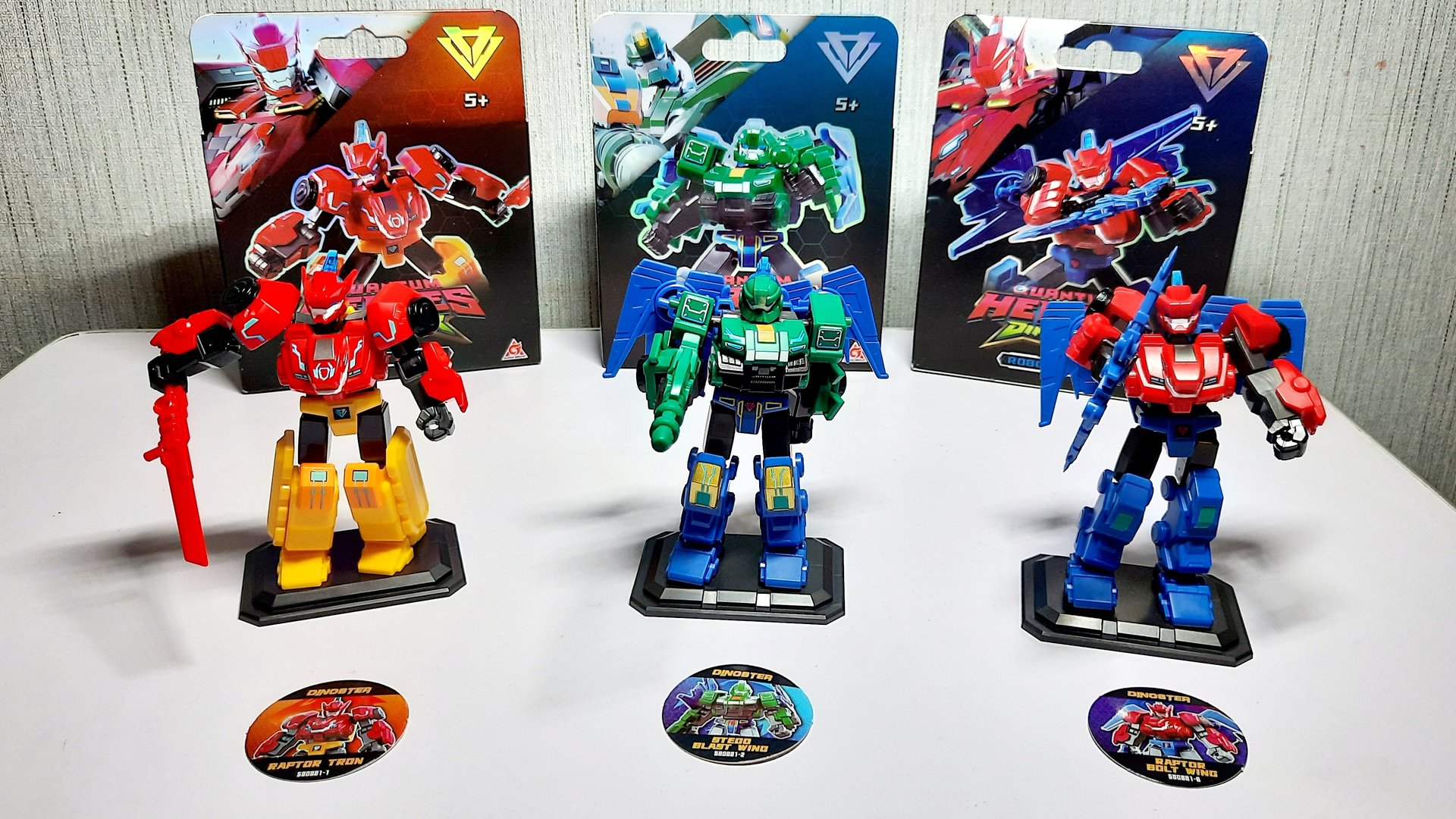 Новинка! Конструктор Диностер - понравится любителям лего.