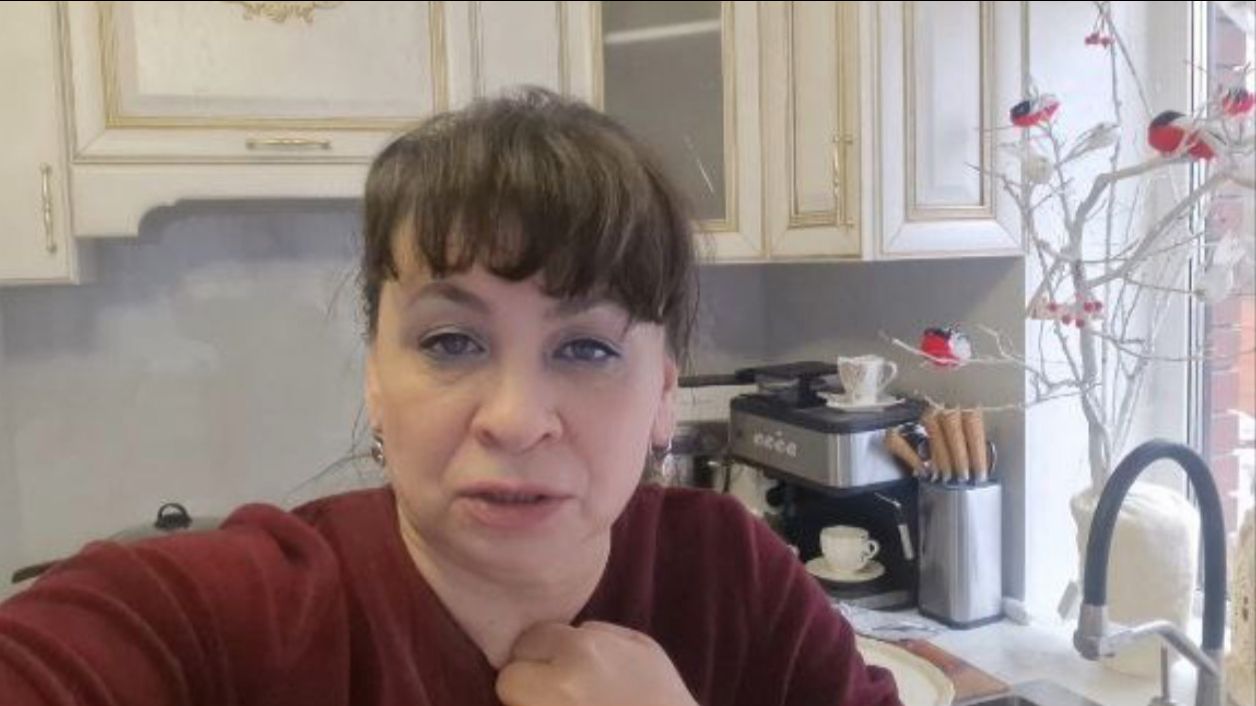 История из жизни водителя дальнобойщика. Как убрать быстро и качественно? Новогодние идеи. смотреть онлайн