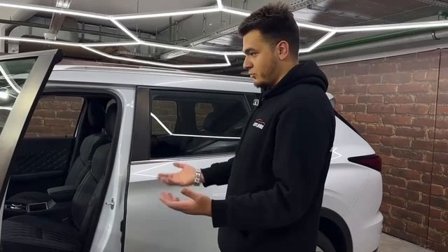 В наличии 🚘Mitsubishi Outlander IV смотреть онлайн