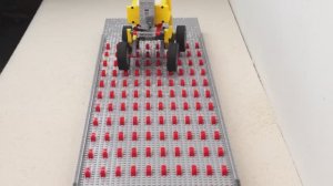 Тестирование подвески автомобиля LEGO