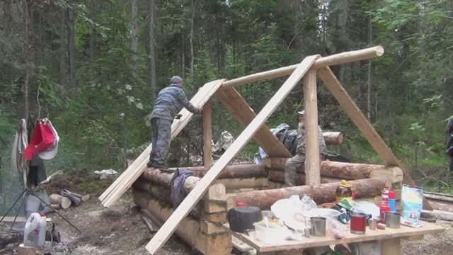 Рыбалка 2025 в Тайге Строим Избу Ловля Хариуса Сухопит 12 июл 18 Сибирь Исходник смотреть онлайн