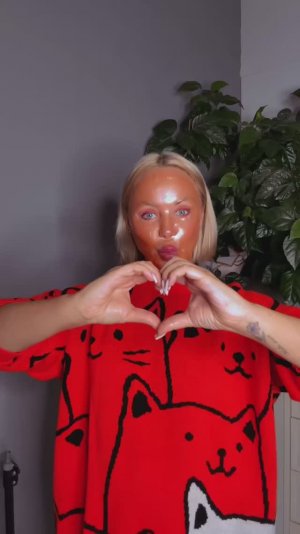 Оранжевая маска для лица 🧡