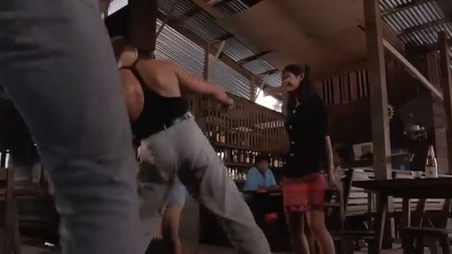 Ван Дамм Отжигает!)))_))_D