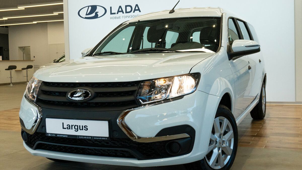 LADA LARGUS (Лада Ларгус), теперь 7 мест и максимальная комплектация. Обзор, цена, оцинковка. смотреть онлайн